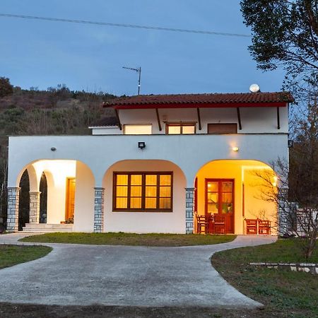 Τrικαλα - Μετεorα-Villa Toscana Трикала Экстерьер фото