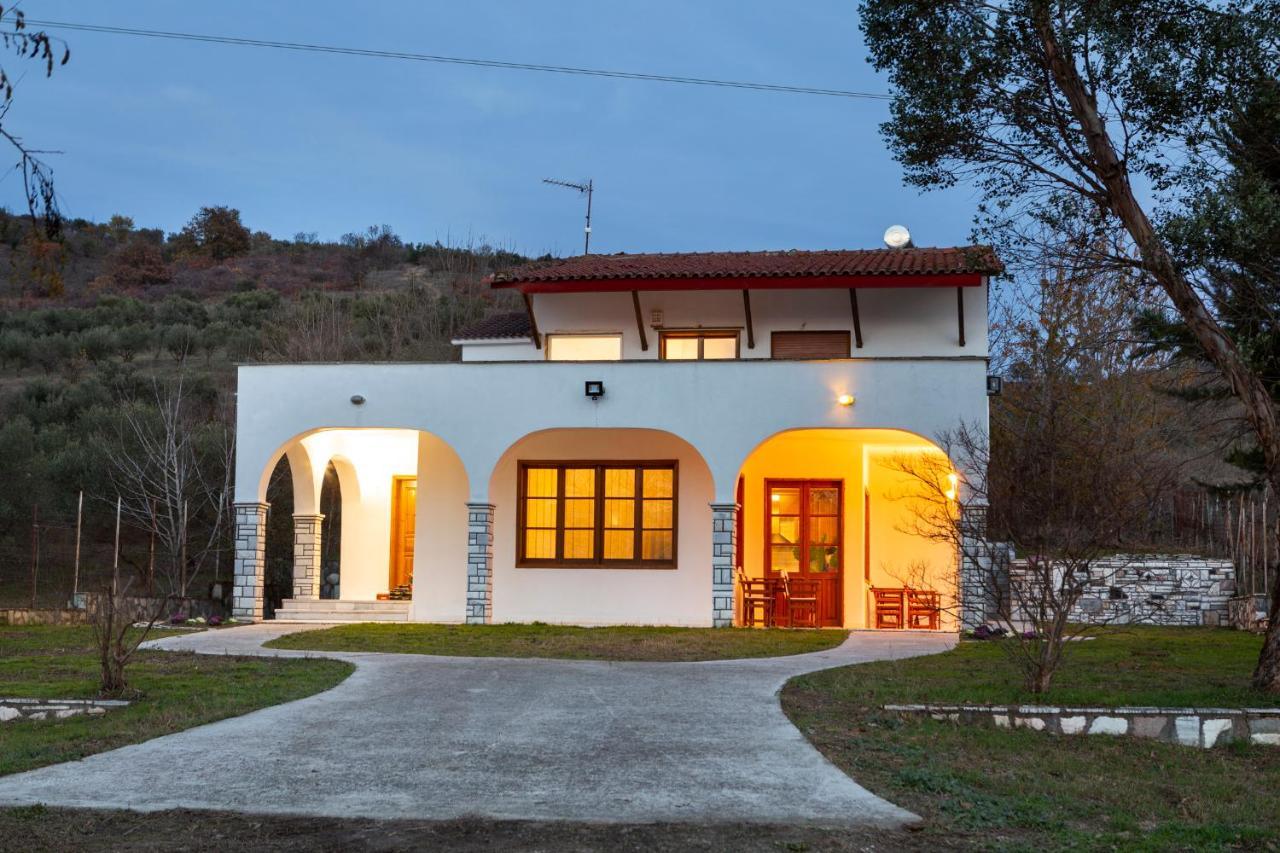 Τrικαλα - Μετεorα-Villa Toscana Трикала Экстерьер фото